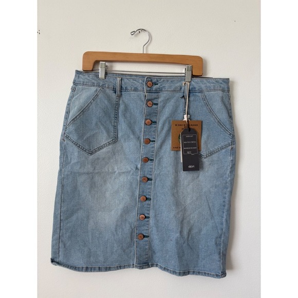 Women's 1822 Denim Skirt – Light Blue Wash – Size 16 – NWT - Picture 1 of 3